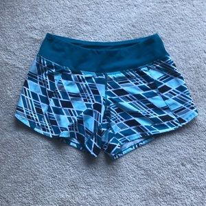 Brooks 5” Chaser running shorts Small